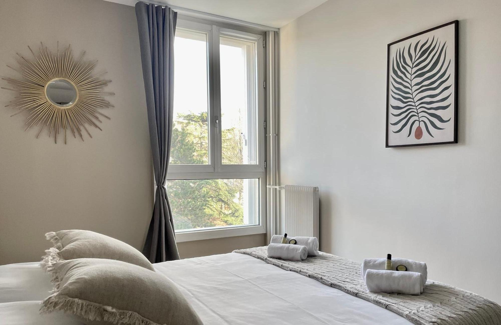 Luxurious & Spacious Flat In Appartement *