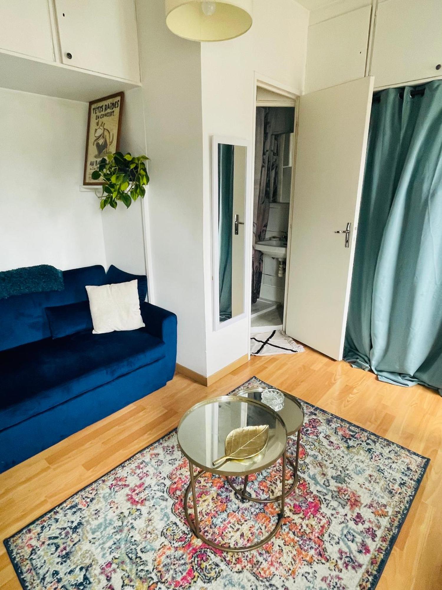 Studio Parisien Apartment Paris