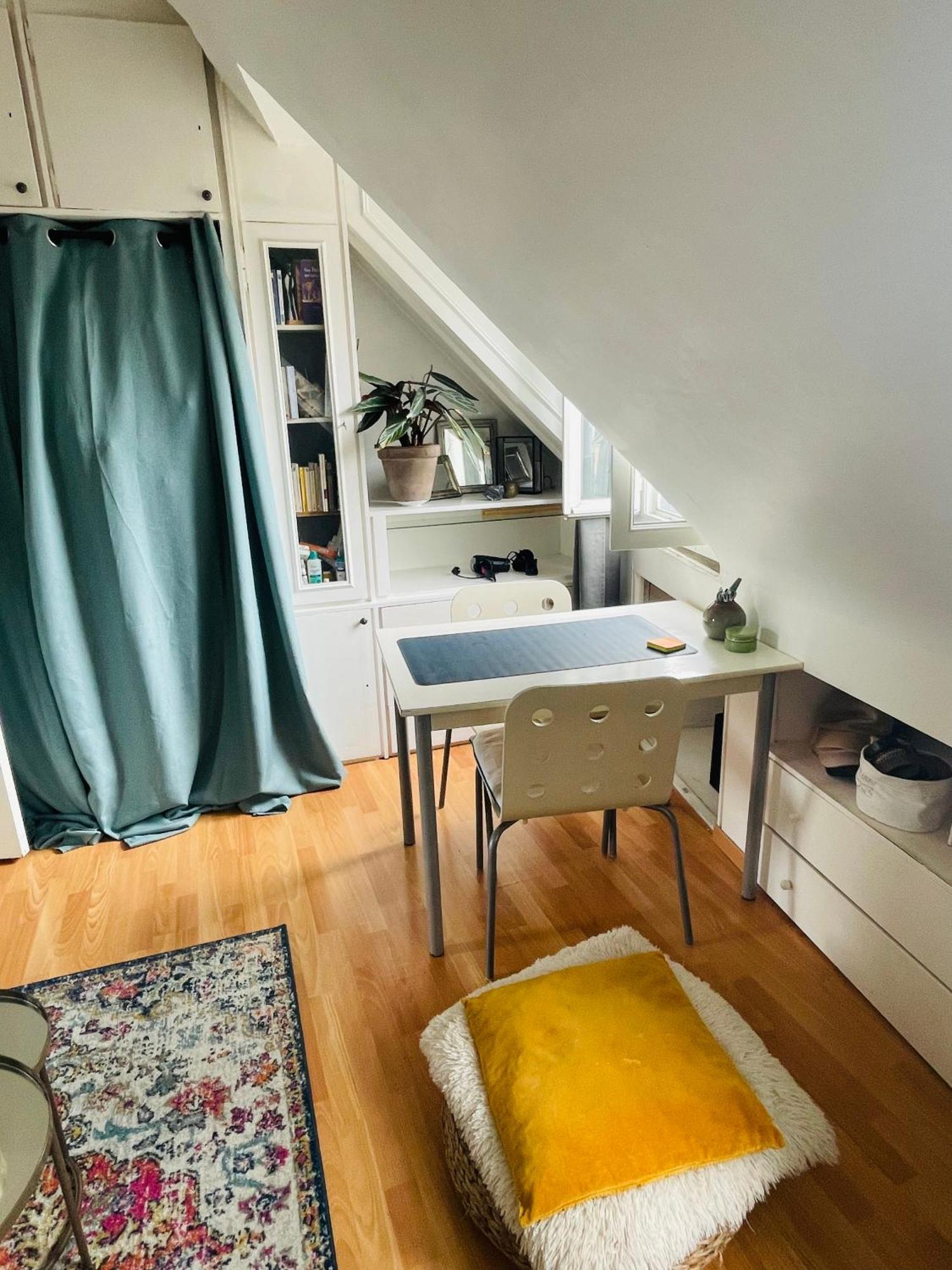 Studio Parisien