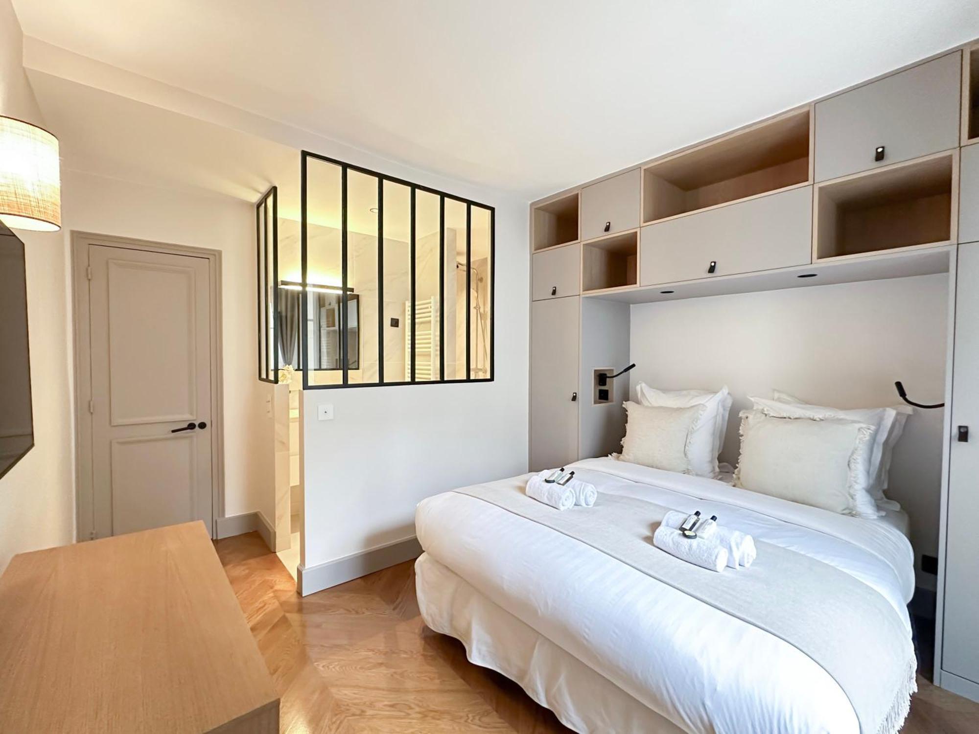 Saint-germain-des-pres Sumptuous Appartement *