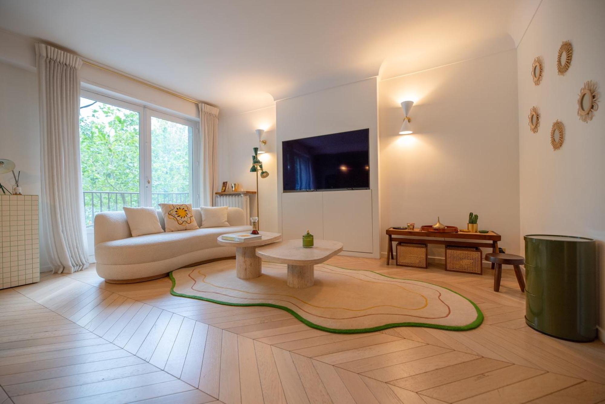 Luxury Flat Eiffel Tower View Apartment