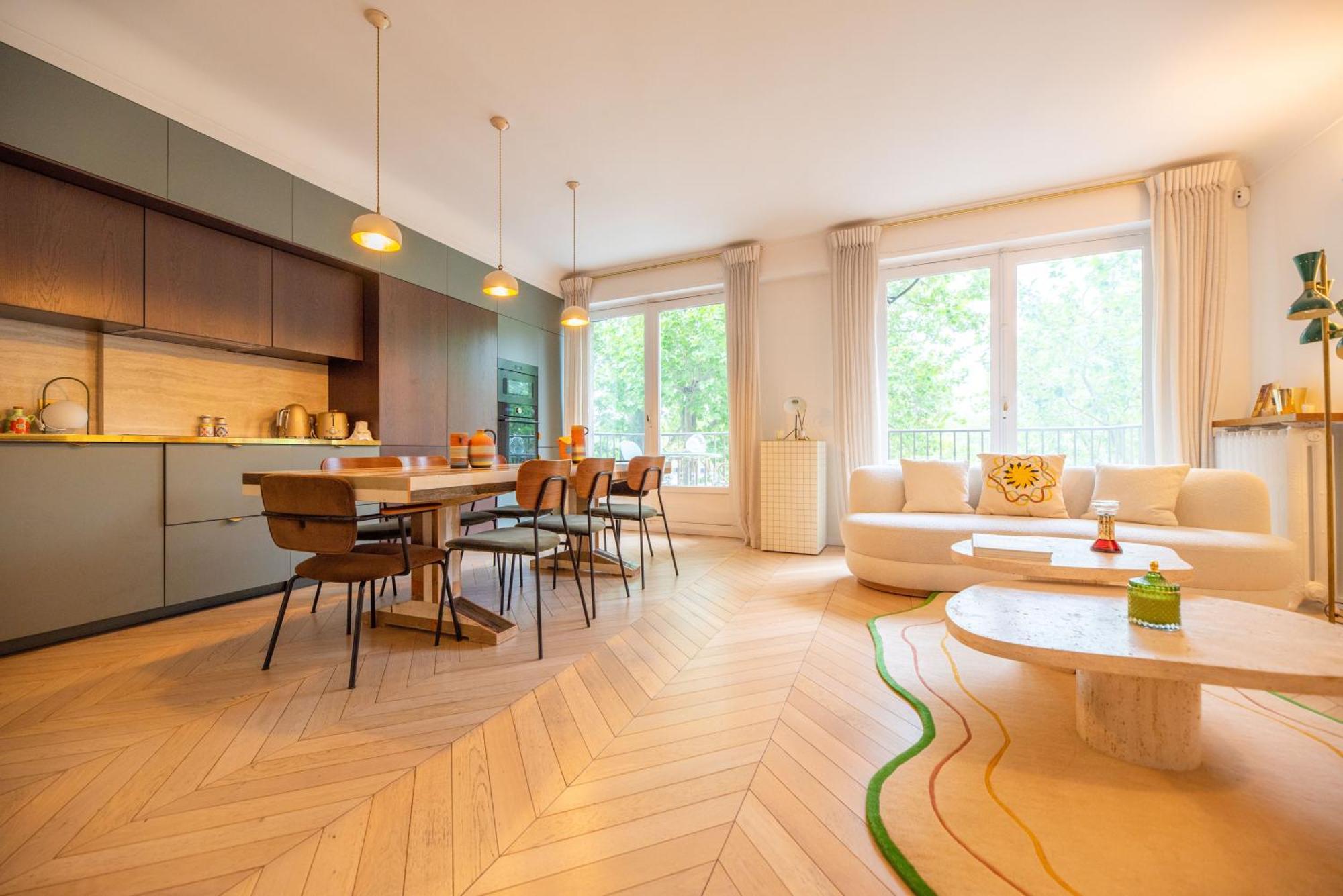 Luxury Flat Eiffel Tower View Apartment Paris