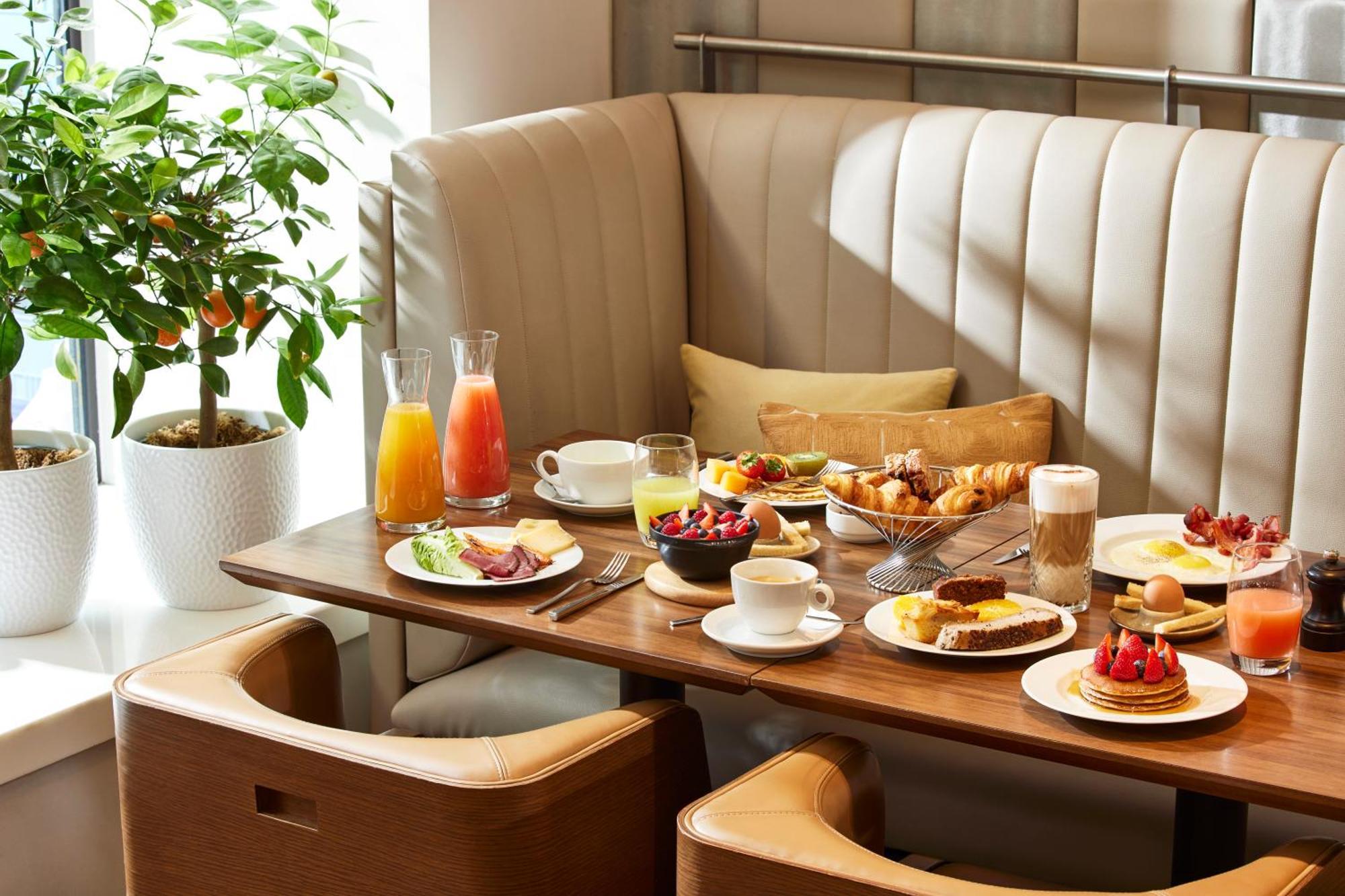 Sofitel Arc De Triomphe Hotel 5*