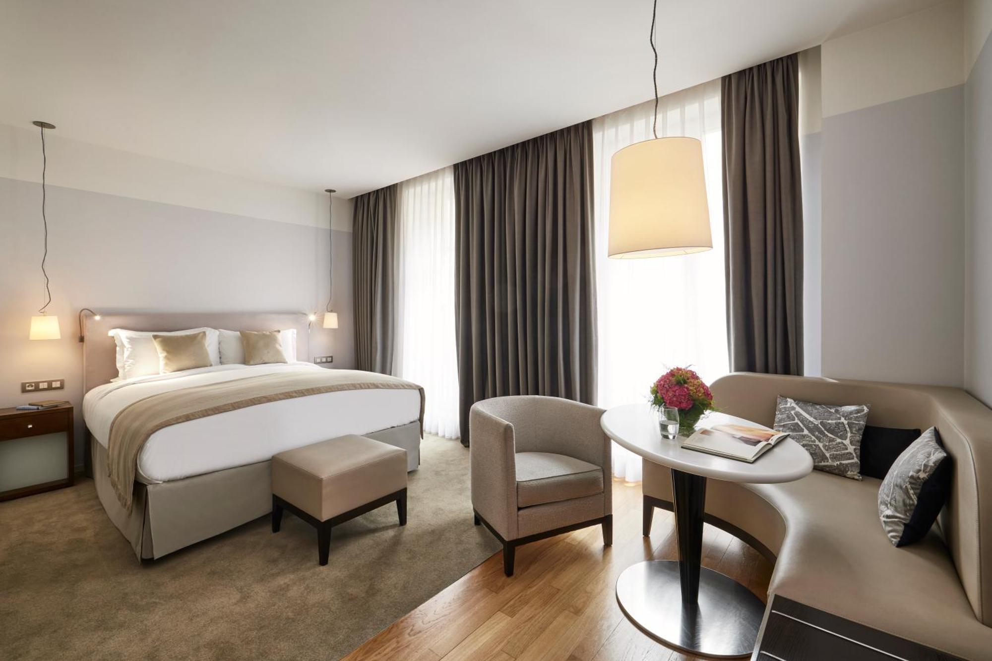 Sofitel Arc De Triomphe 5* Paris