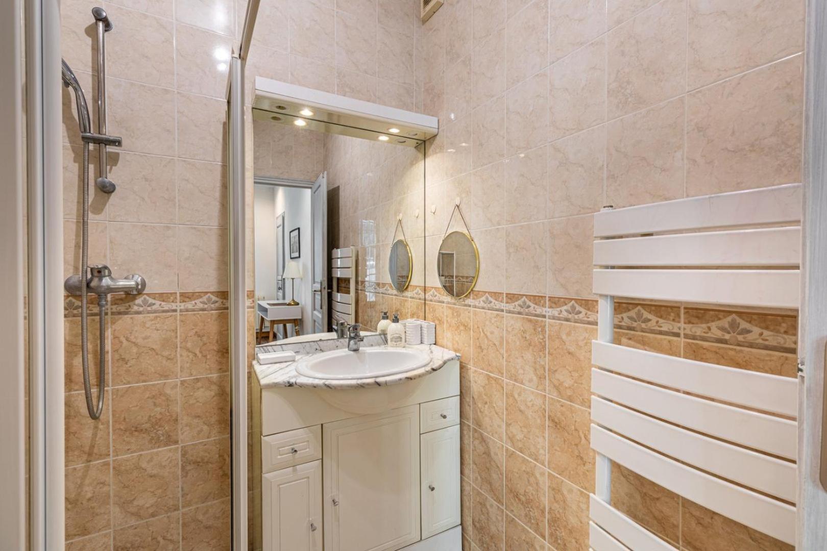 Guestready - Cozy 10 Mins From Arc De Triomphe Apartment *