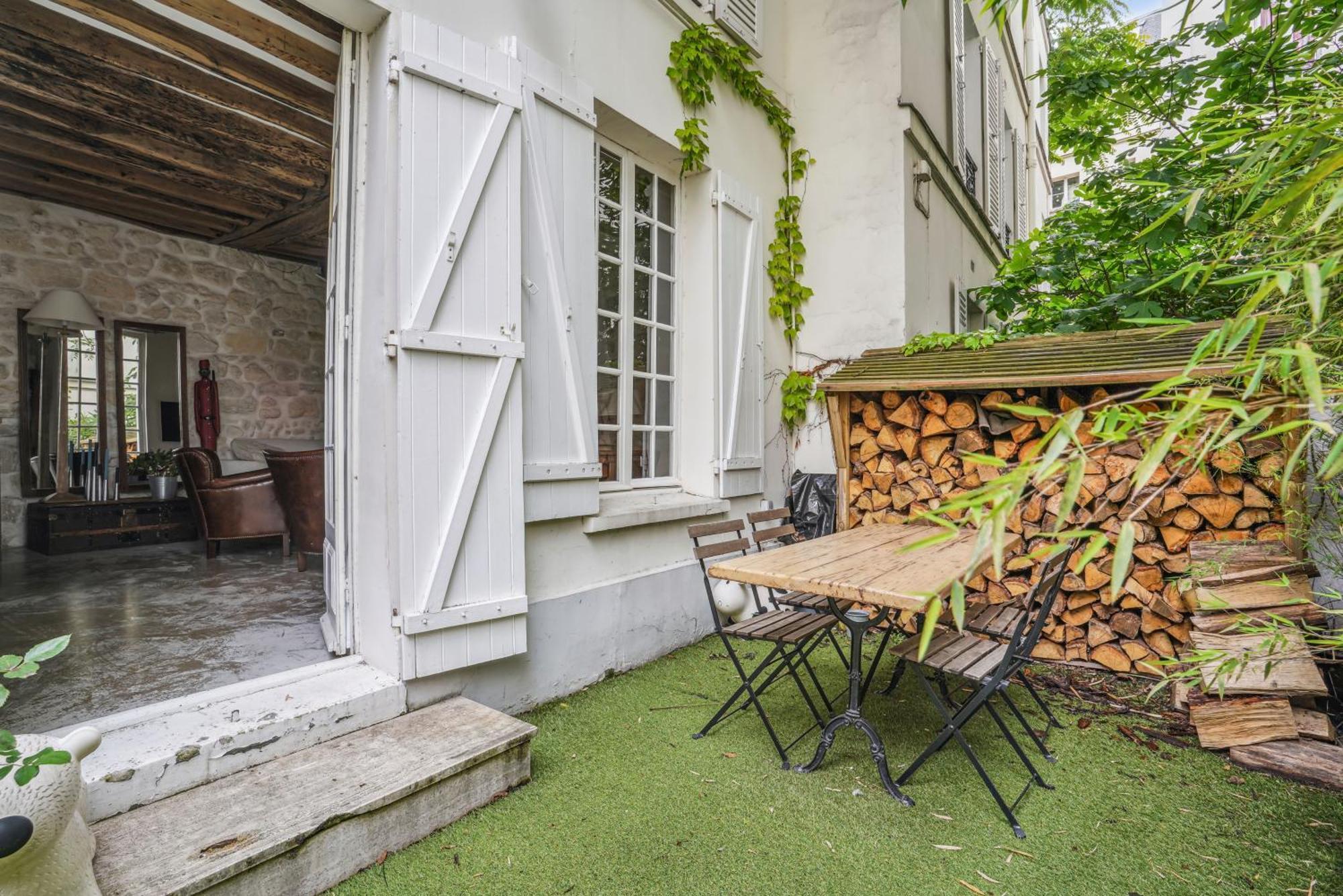 Apartment Maison Rustique En Plein 17eme Paris