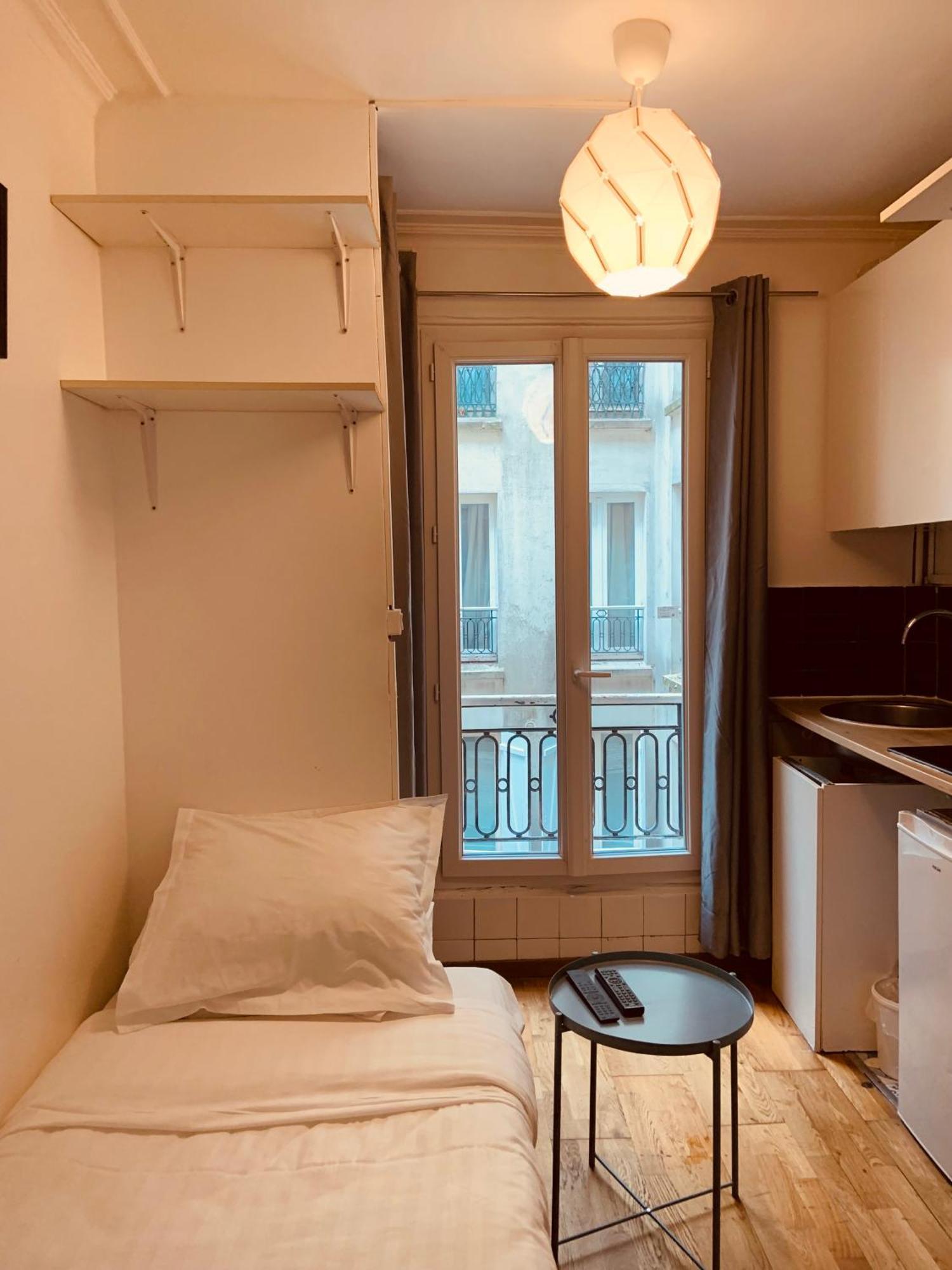 Apartment Anvers Paris