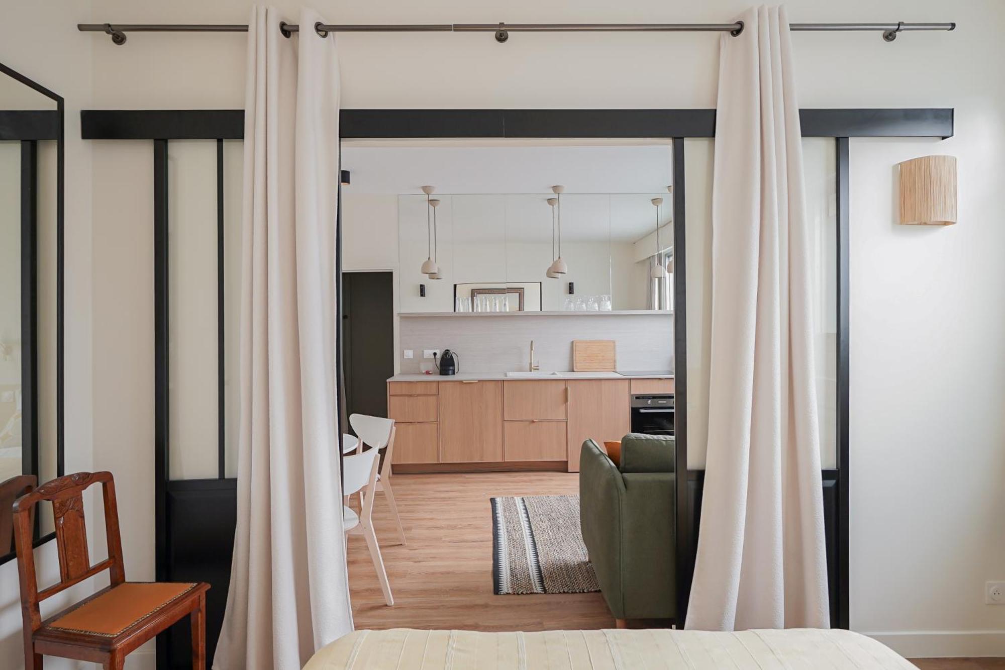 Moderne Et Chic Proche Tour Eiffel Appartement Paris