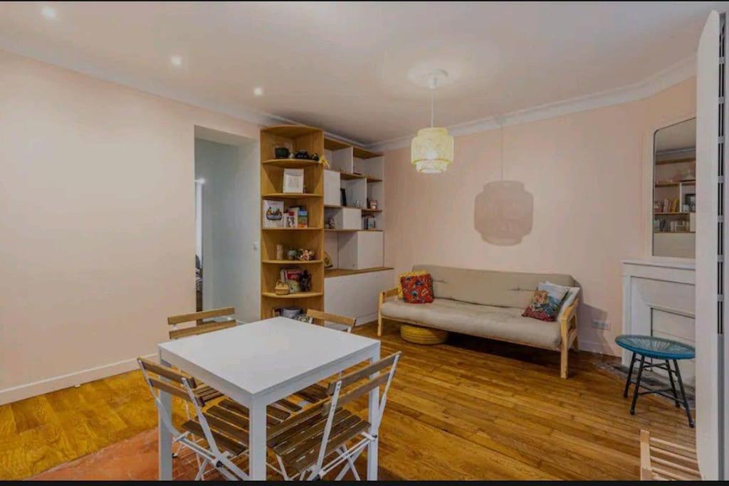 40sq Meters In Buttes Chaumomt Apartment *