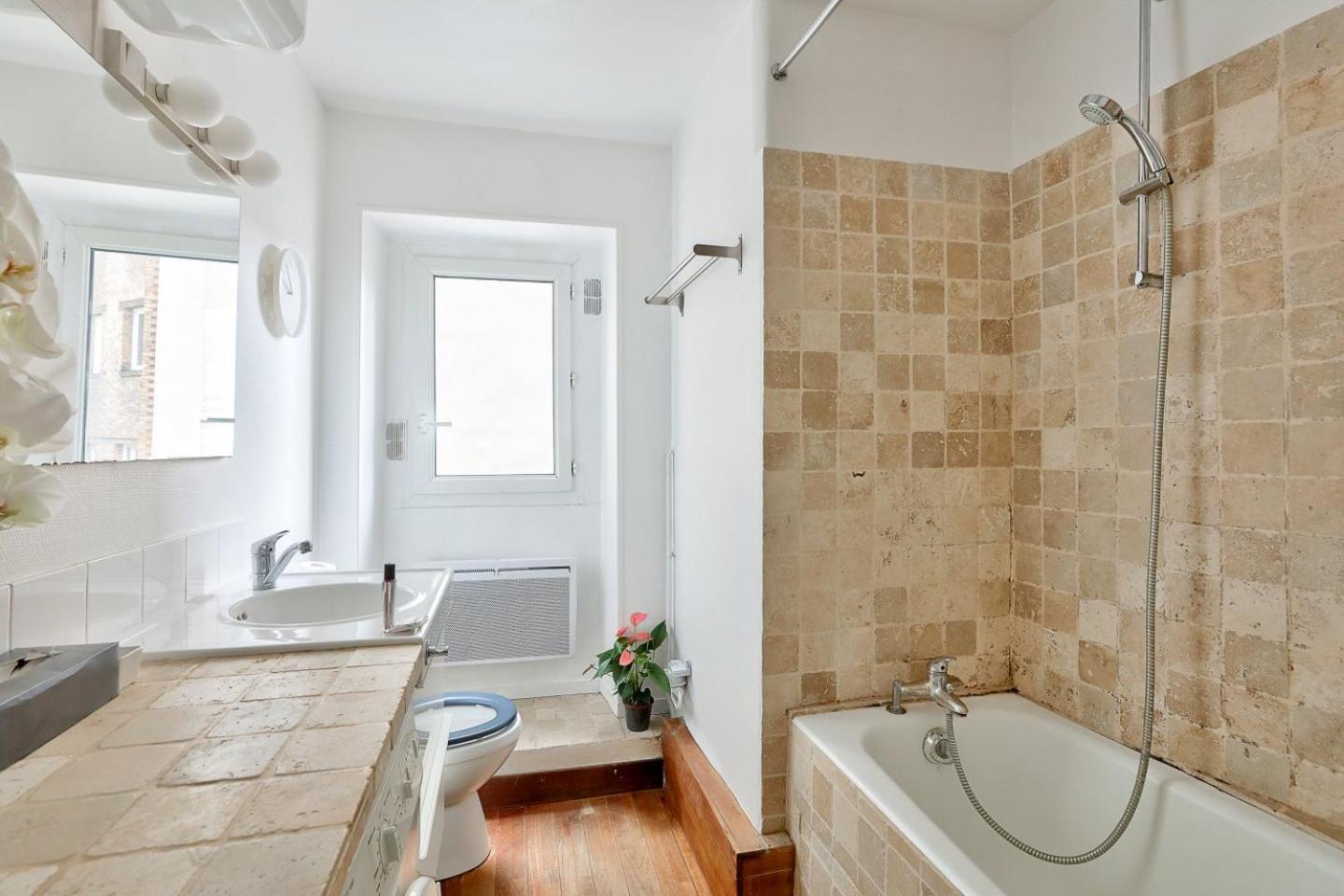 Charming 1br Flat Near Gare De L'est & Canal Saint-martin Paris
