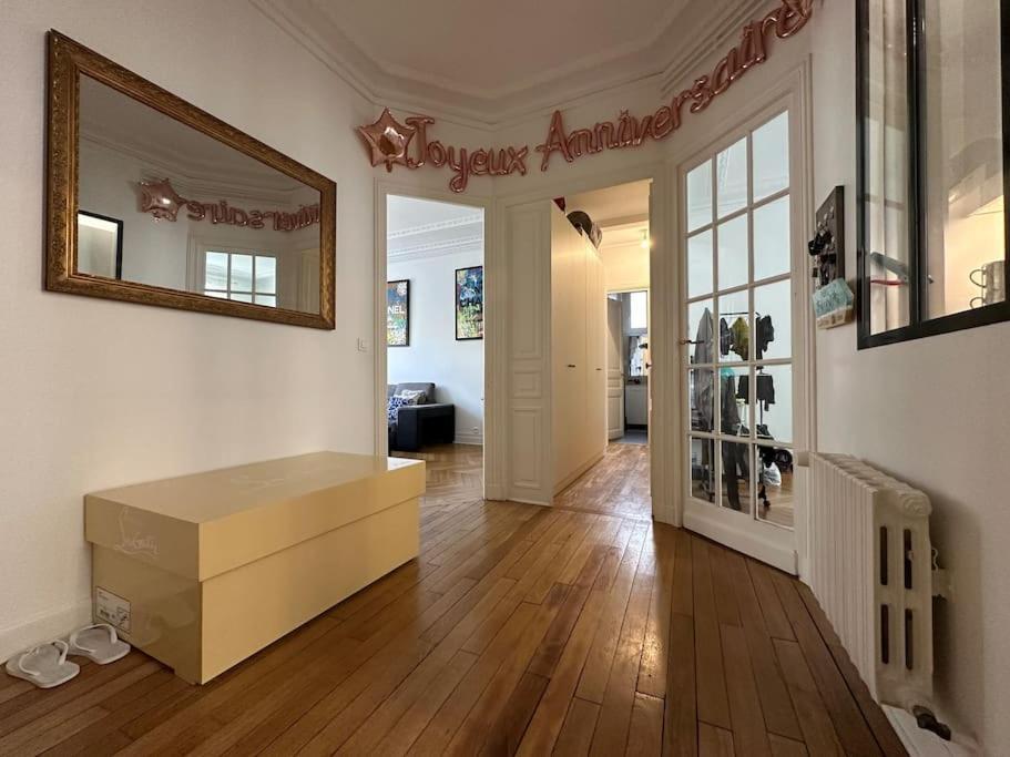 Apartment Place De L'etoile 200 Meters Away! Paris