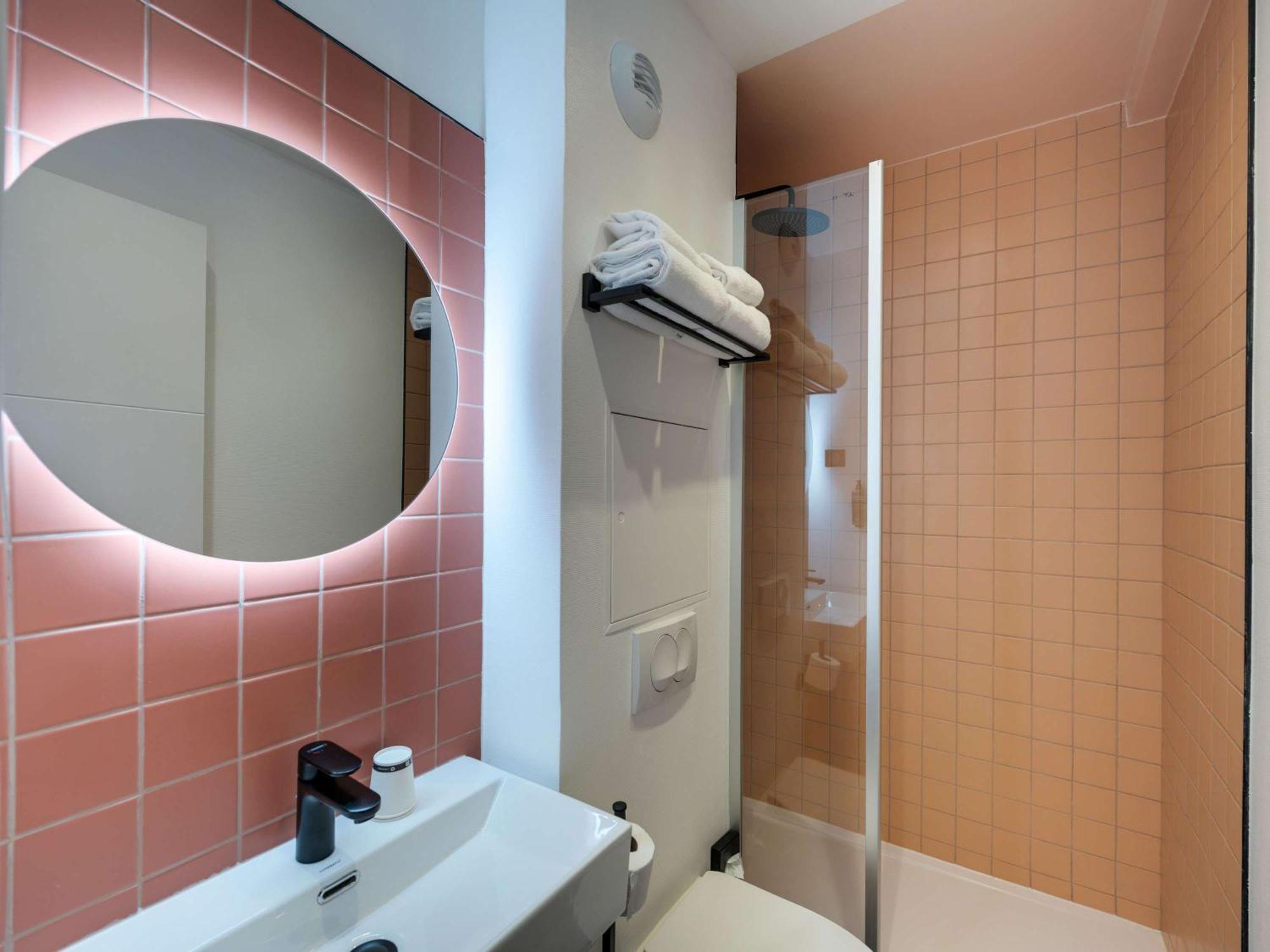 Hotel Ibis Styles Cadet Lafayette Paris