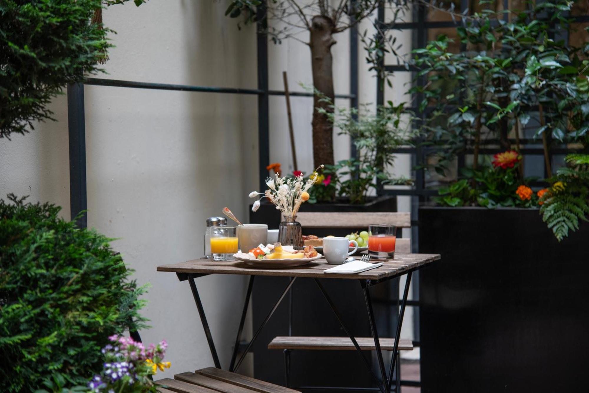 Hotel Mercure Montparnasse Raspail