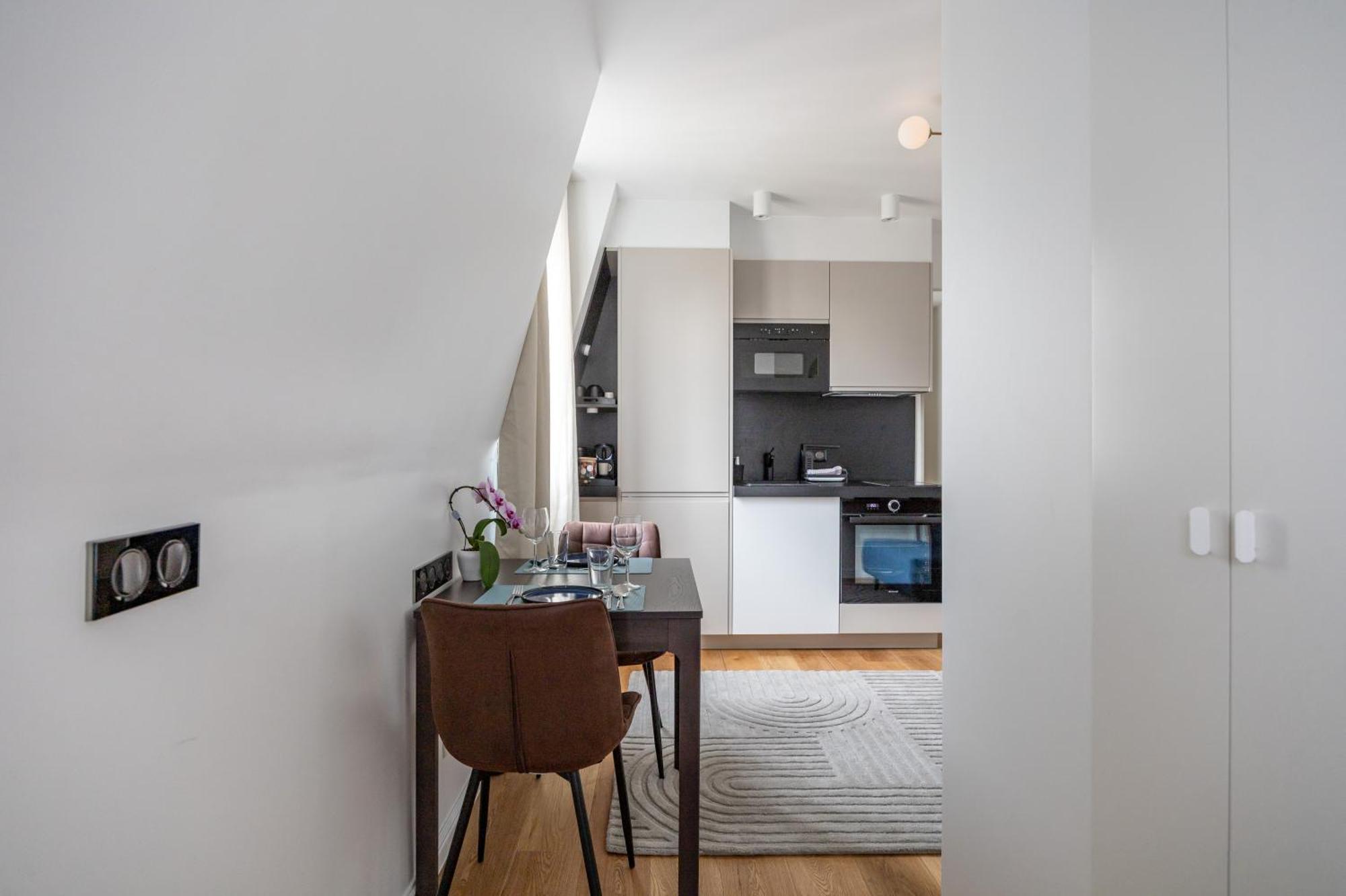 Luxurious Flat In The Center