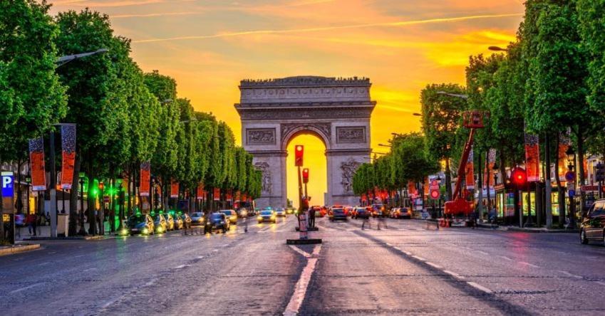 Modern, Spacious Facing The Arc De Triomphe