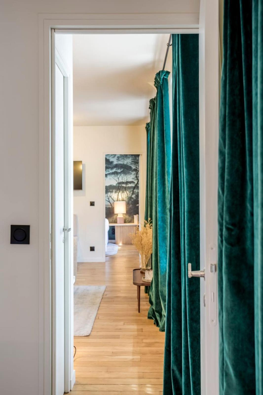 Habitat Parisien - Madeleine Galeries Lafayette Apartment *