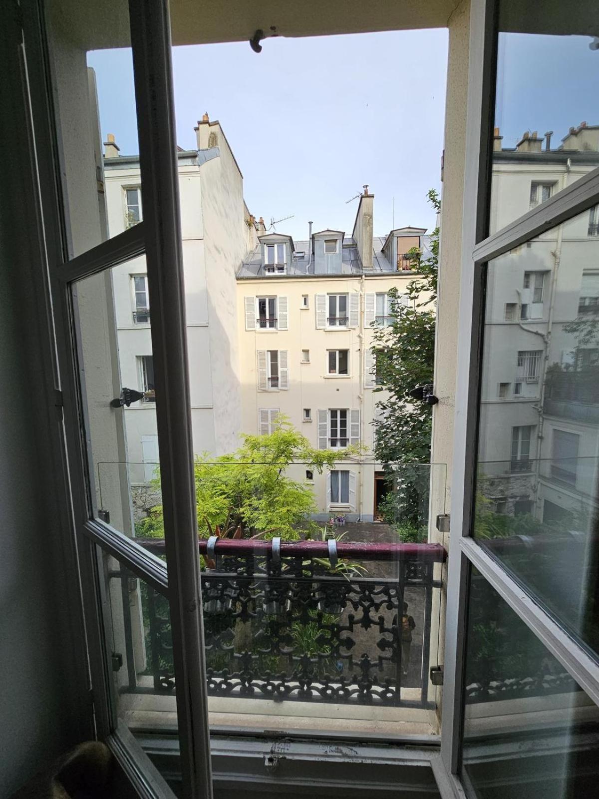 Appartement Joli Havre De Paix En Plein Batignolles *