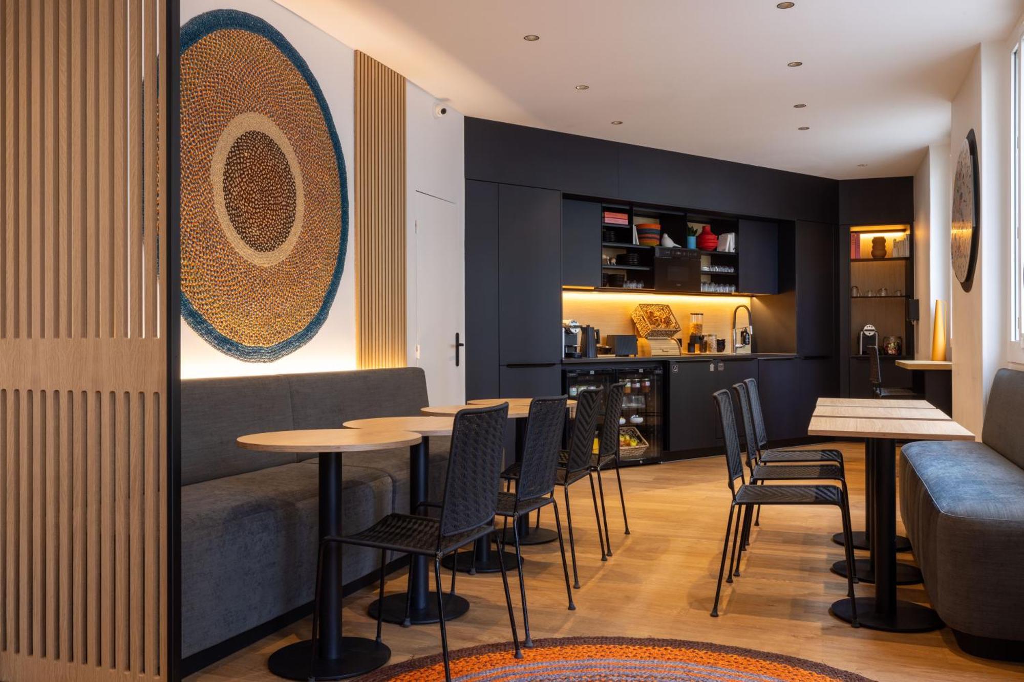 Korner Eiffel Hotel 3*