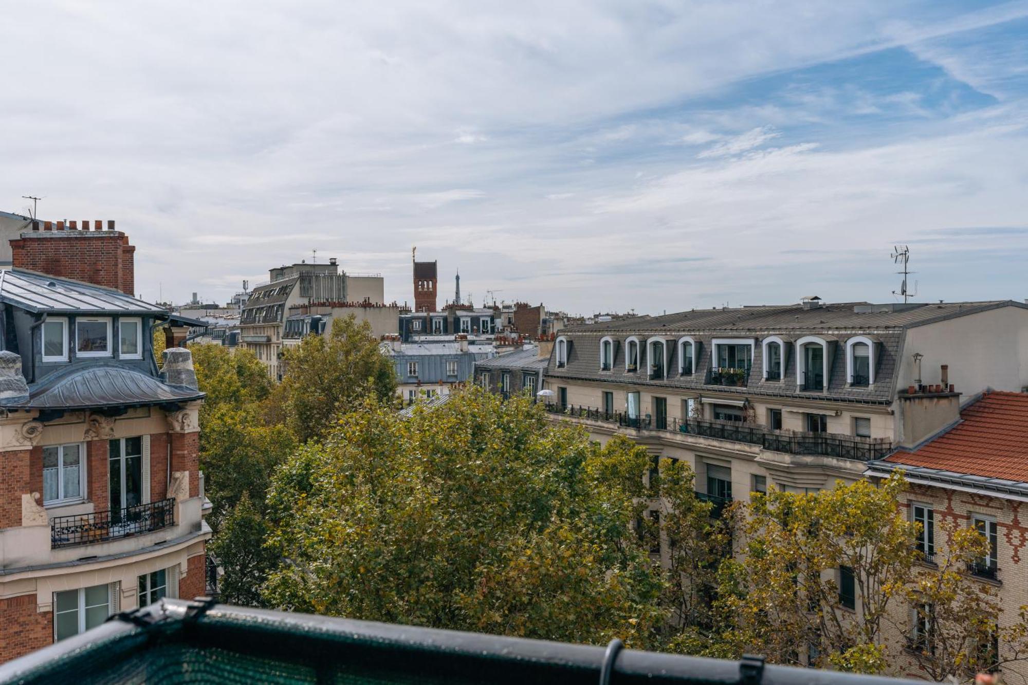 Amazing View 2bd Montmartre! *