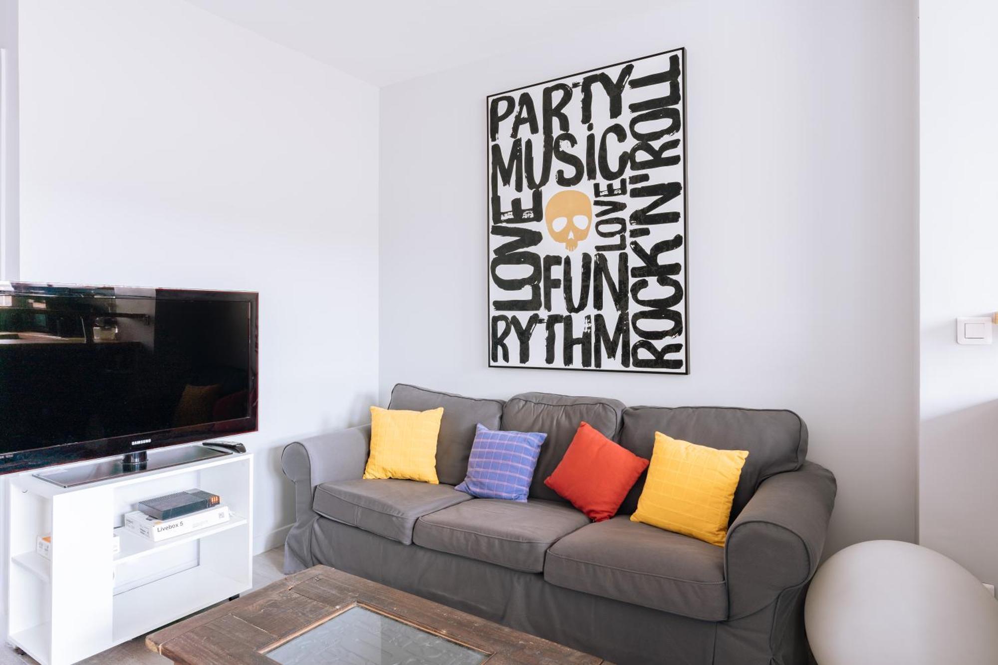 Exuberant 1bd Near Canal Saint-martin! * Paris