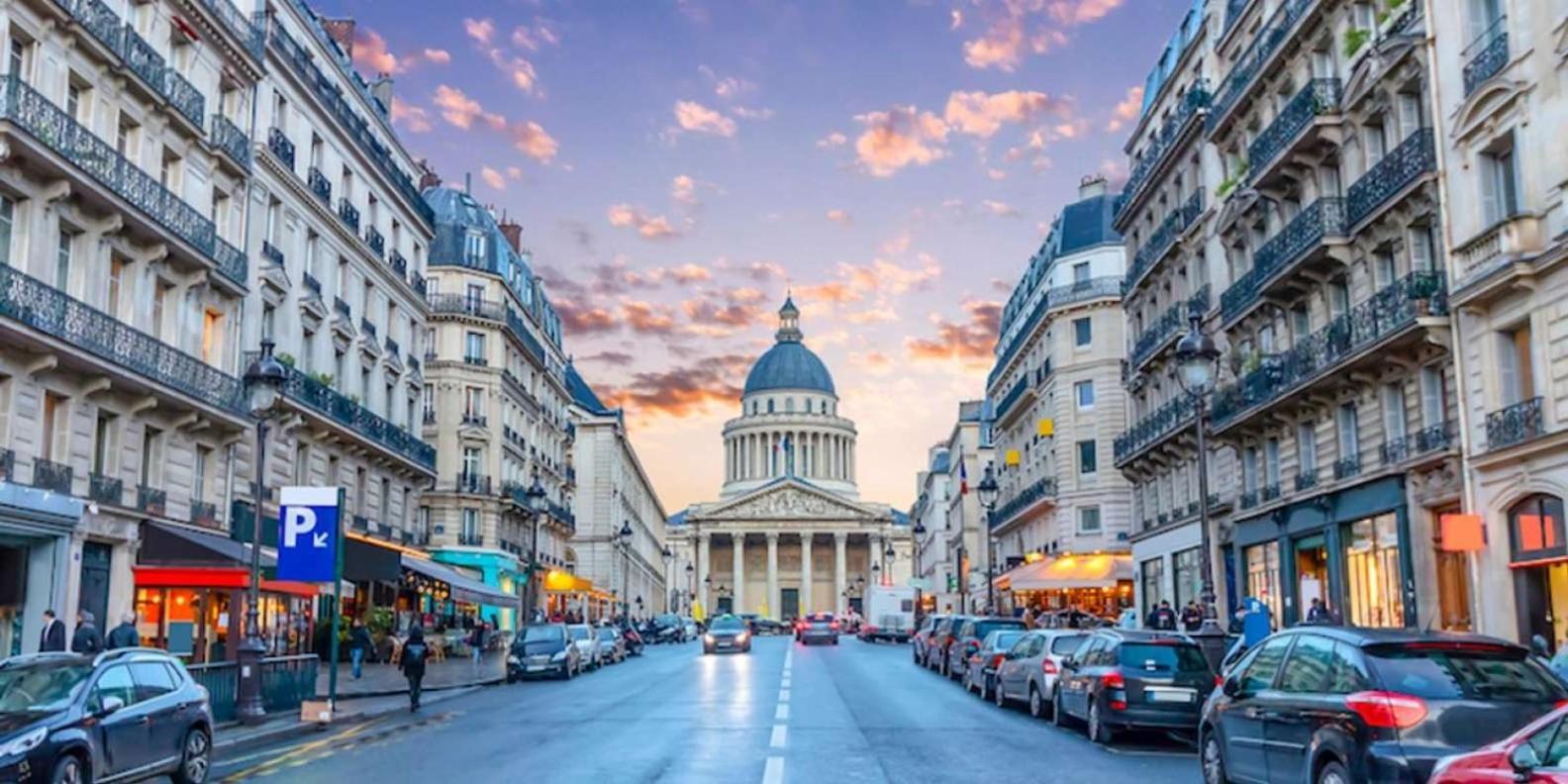5e Arr Place Saint Michel Appartement Paris