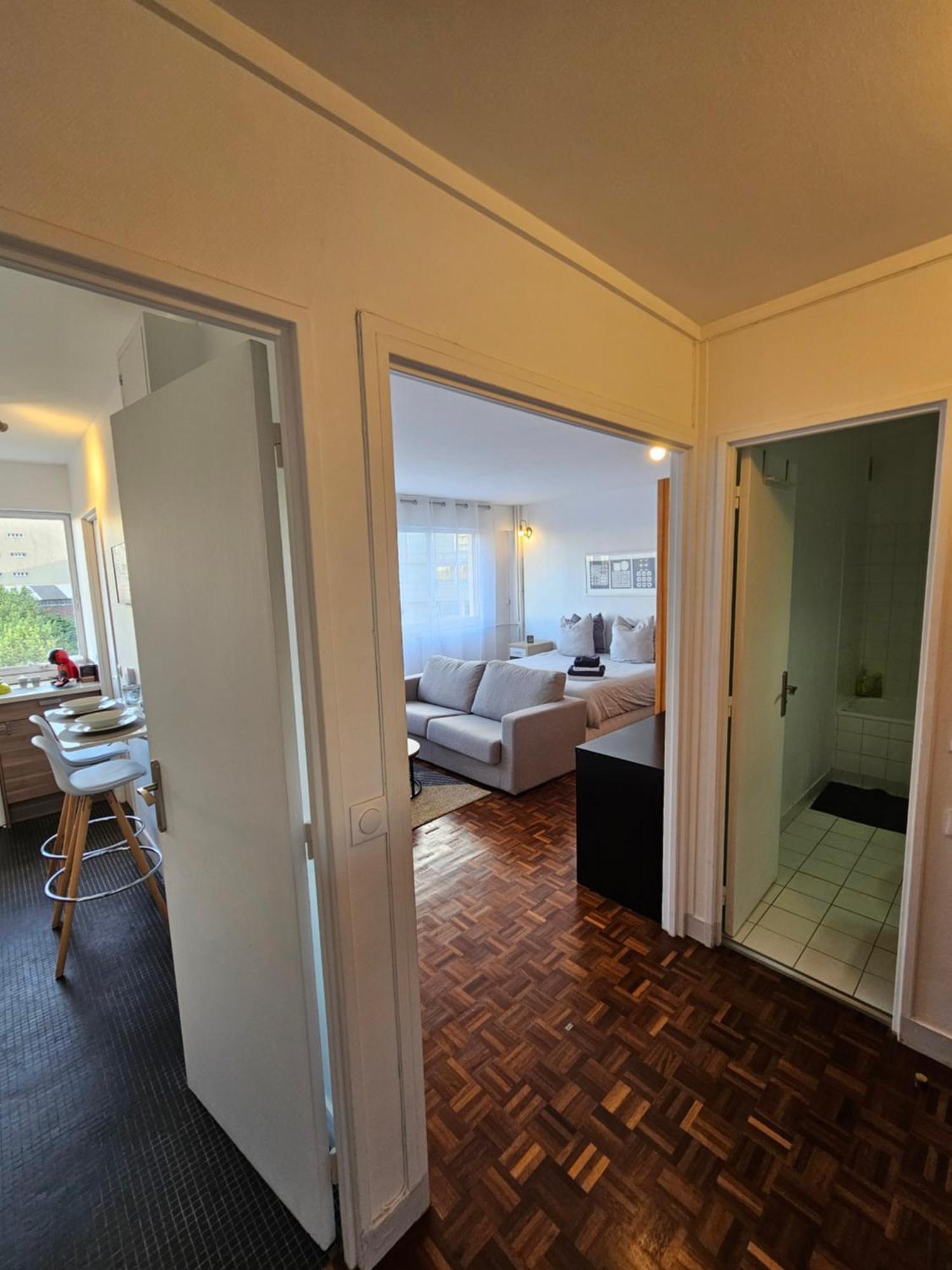 Tour Eiffel Appartement *