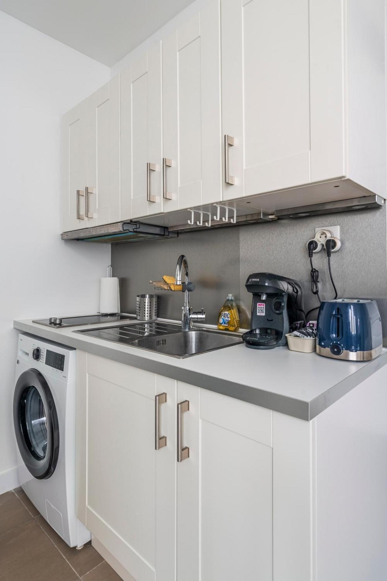 Merryland Chatelet Apartment
