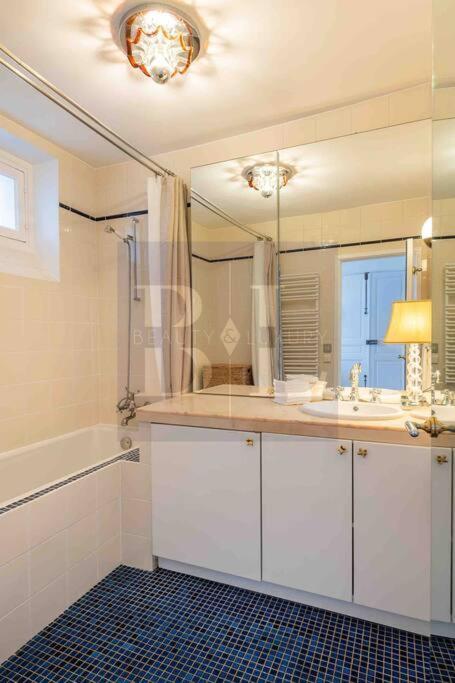Apartment Dauphine Saint Germain 6th Arr 2bedrooms *