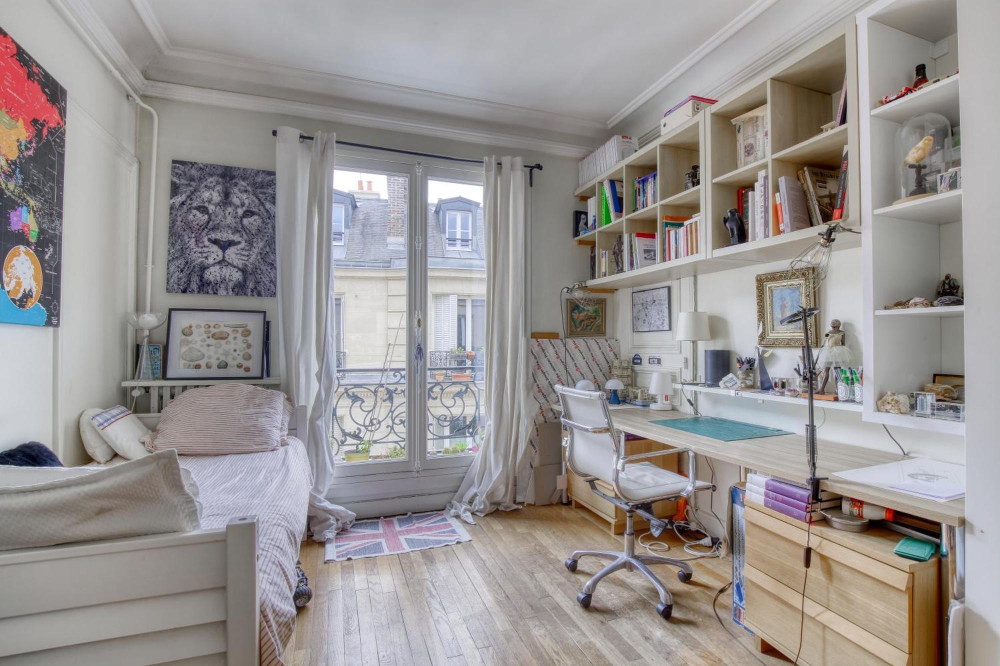 Apartment 3 Marais 4 *