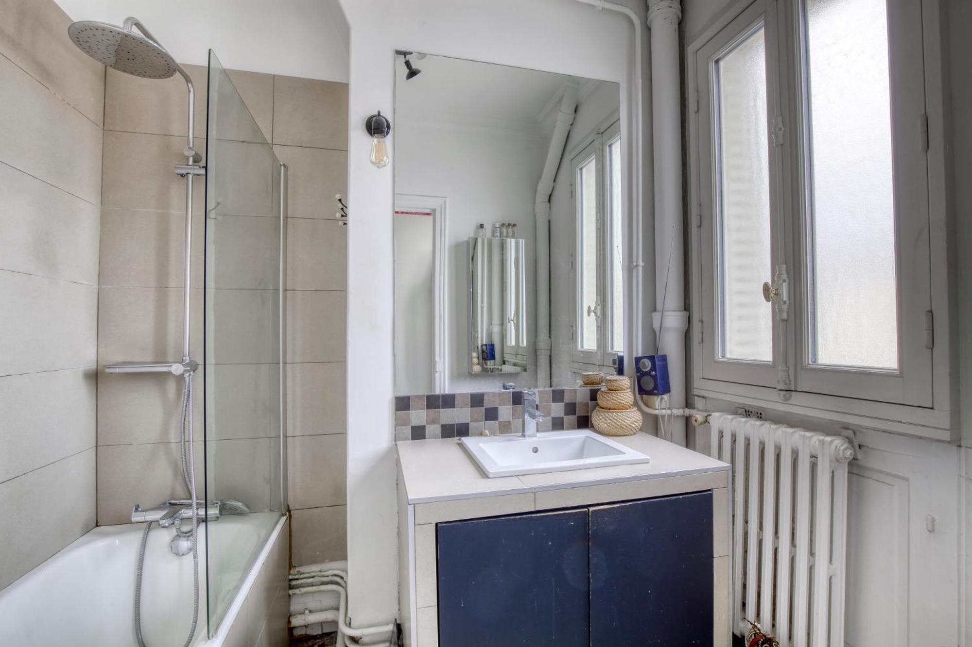 Apartment 3 Marais 4 *