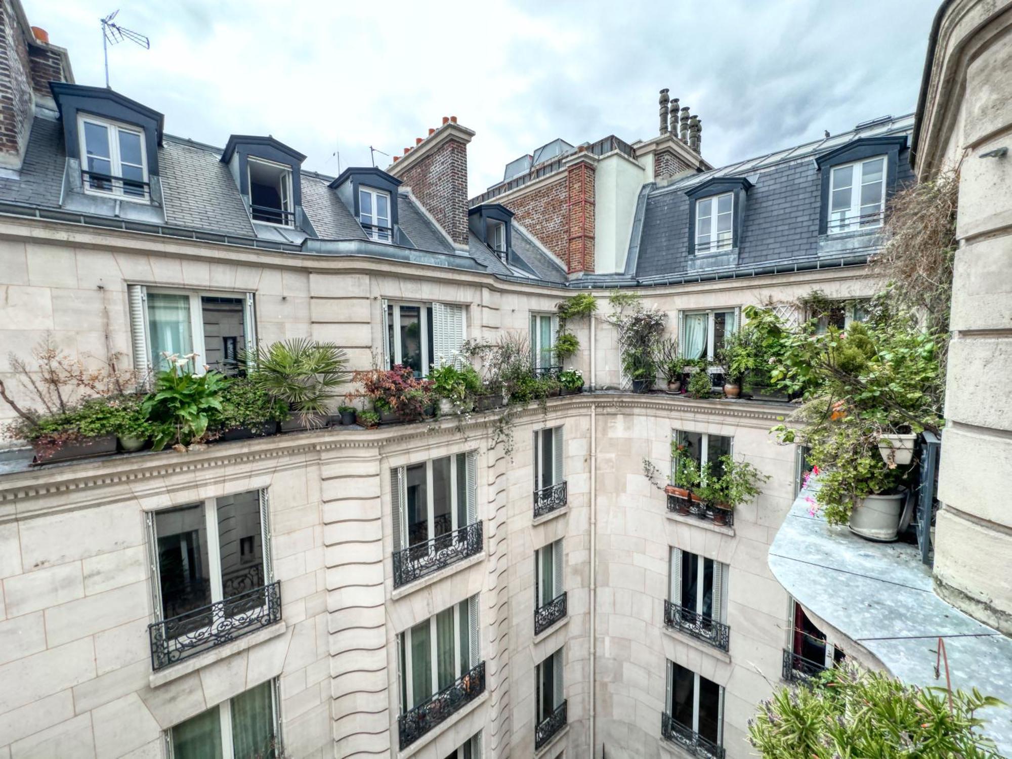 Apartment 3 Marais 4 *