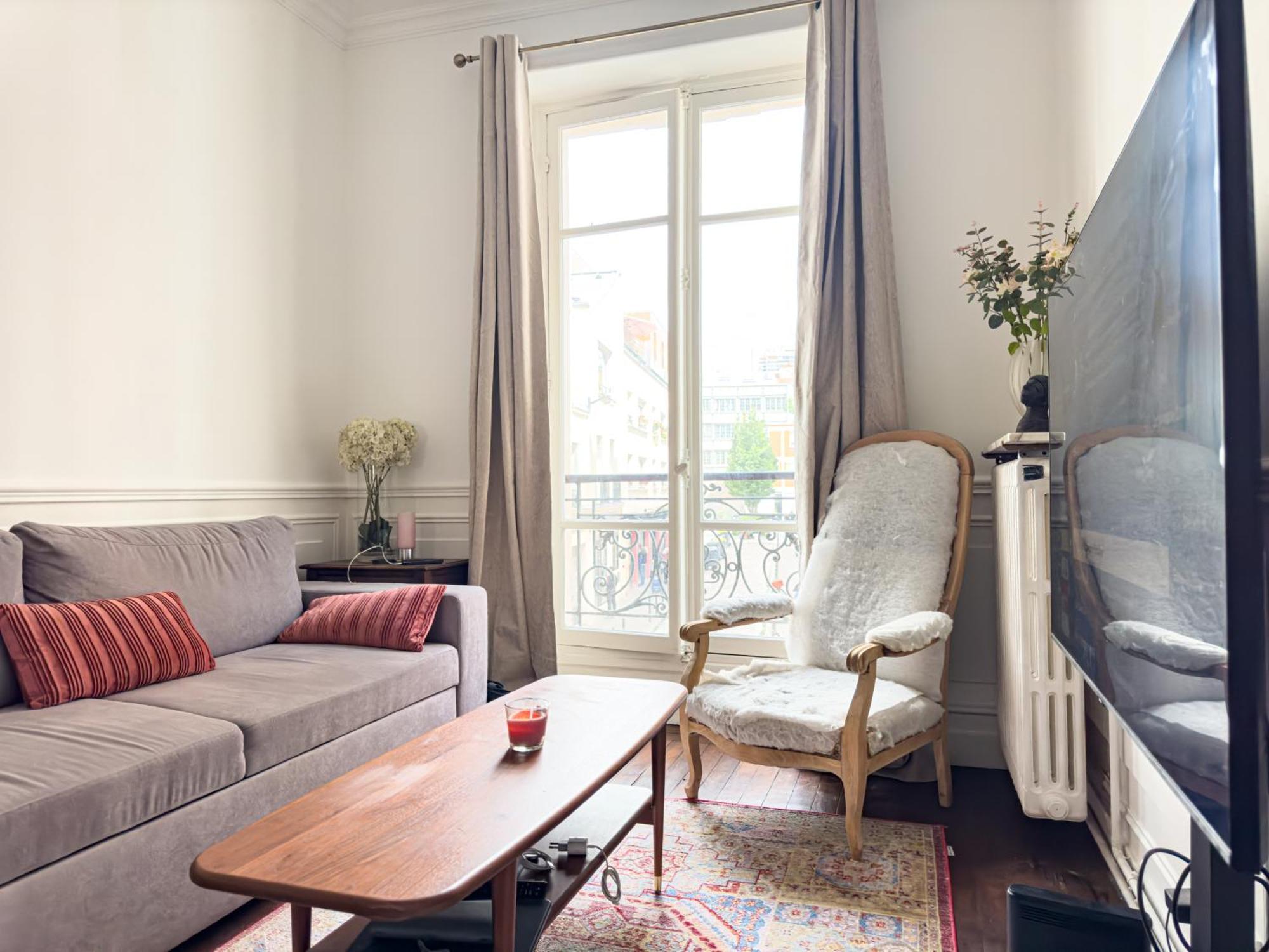 Penbed-2br- Lovely Parisian Near Bastille Appartement