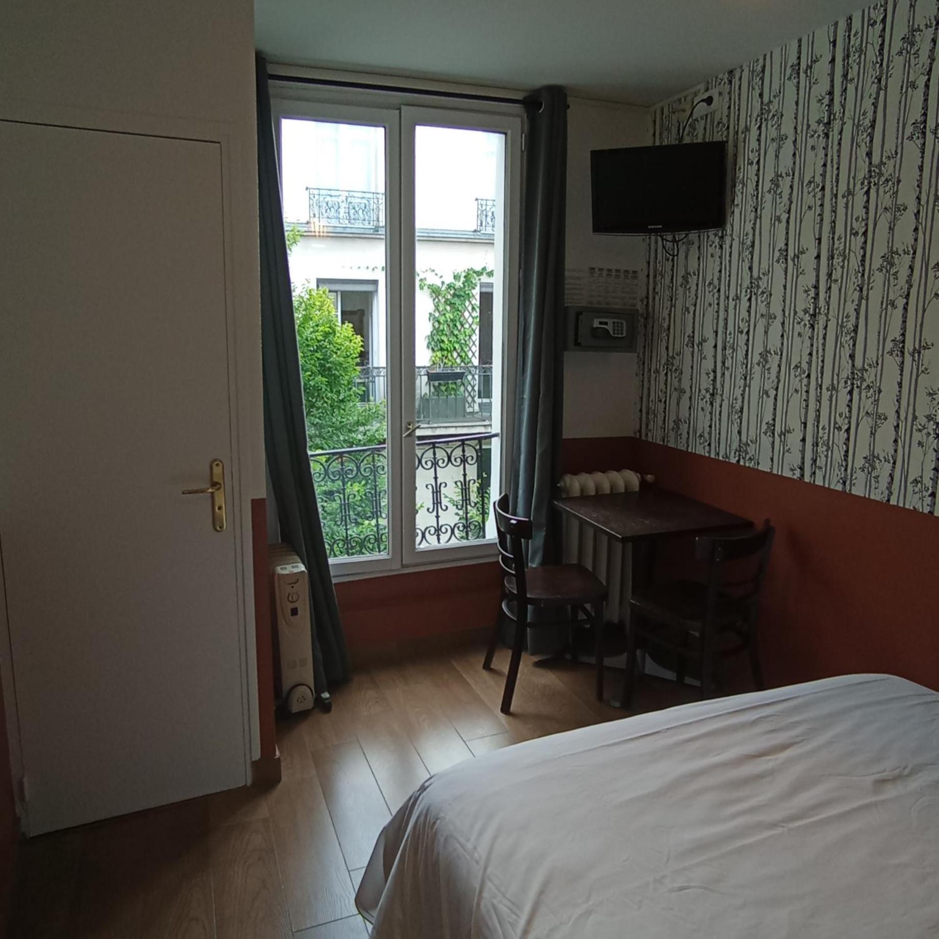 Hostel Caulaincourt Montmartre By Hiphophostels