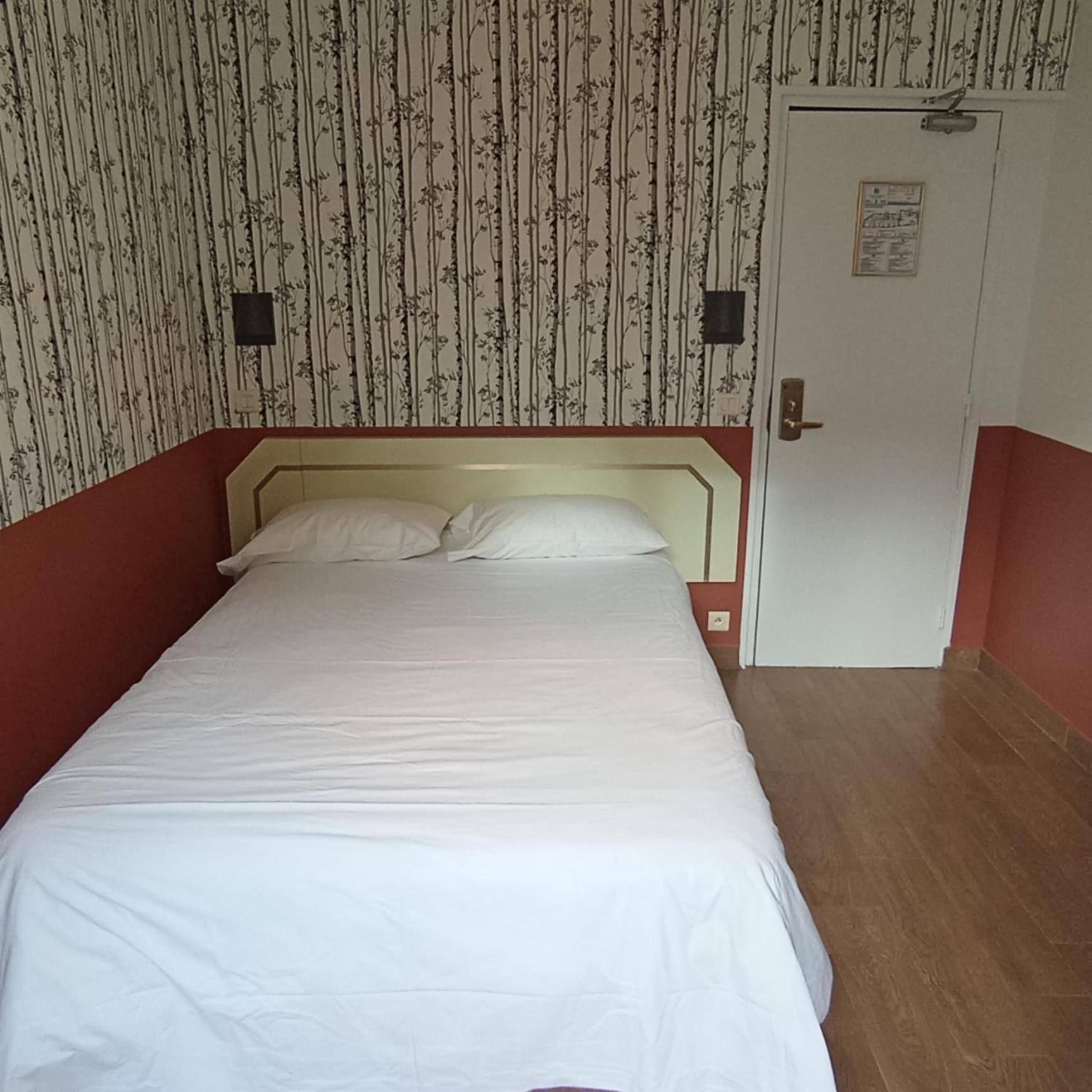 Hostel Caulaincourt Montmartre By Hiphophostels Paris