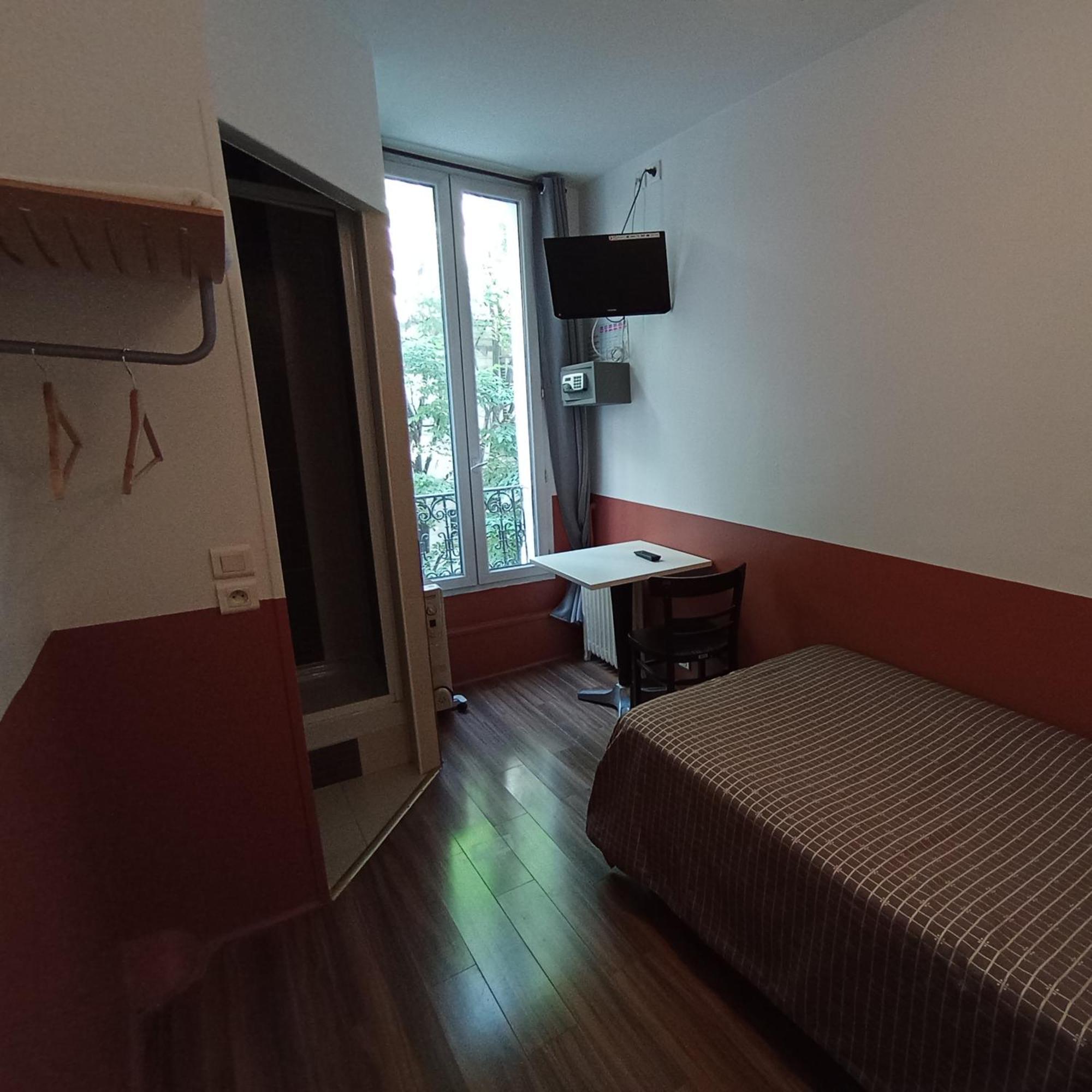 Hostel Caulaincourt Montmartre By Hiphophostels