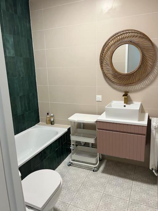 Luxe Chic Aux Buttes-aux-cailles A 5min Du Metro, Parking Prive Disponible Paris