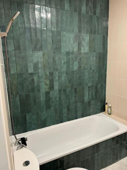 Appartement Luxe Chic Aux Buttes-aux-cailles A 5min Du Metro, Parking Prive Disponible Paris