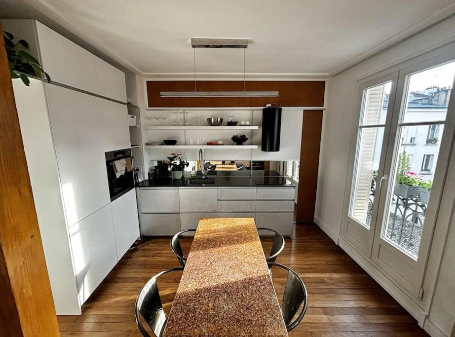 Superb Modern With Balconies 2p * Paris