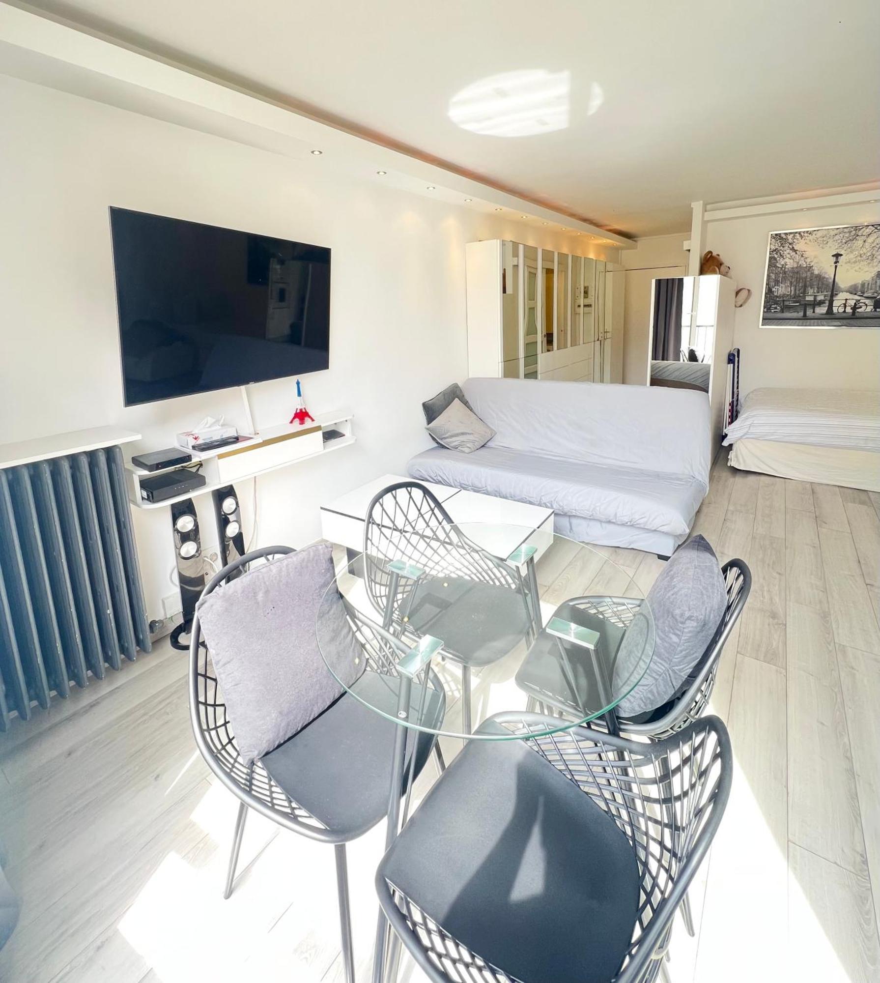 Apartment Like Arc De Triomphe, Champs Elysees, Tour Eiffel Paris
