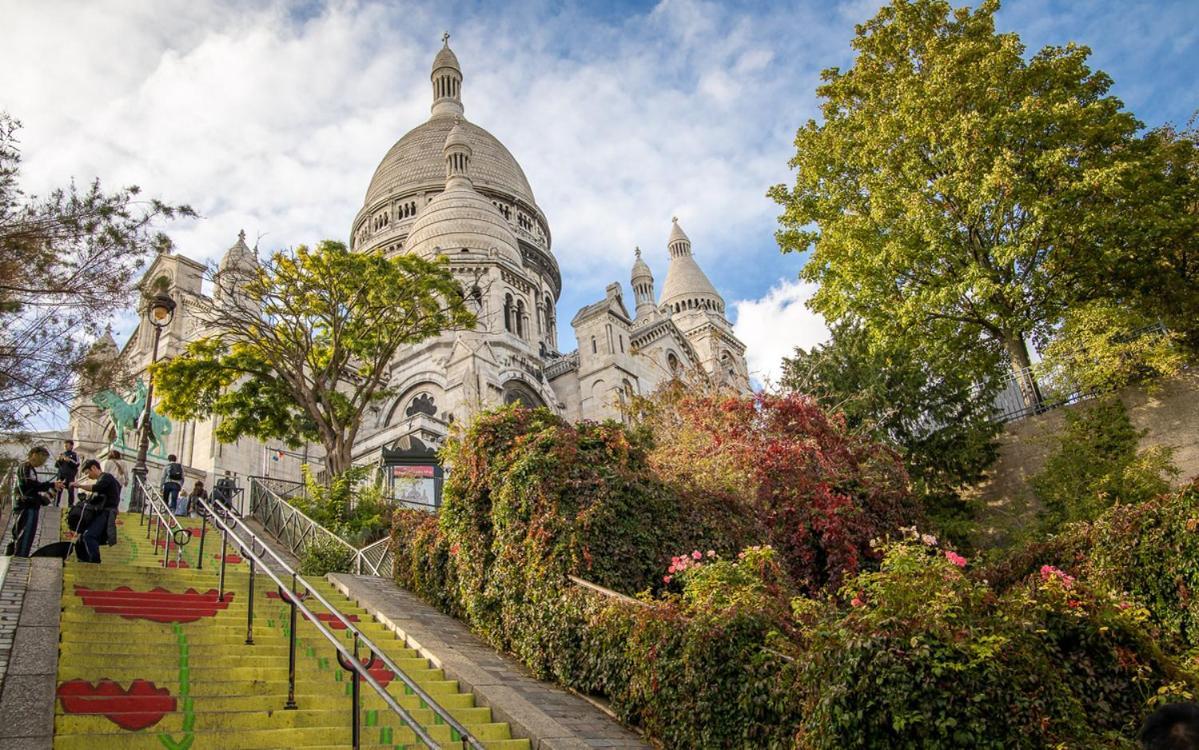 2 Bedrooms Stylish Duplex Near Montmartre & Moulin Rouge *