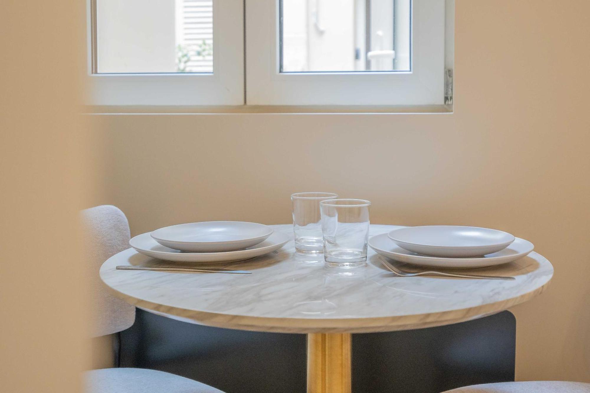 Bon Marche Apartment *