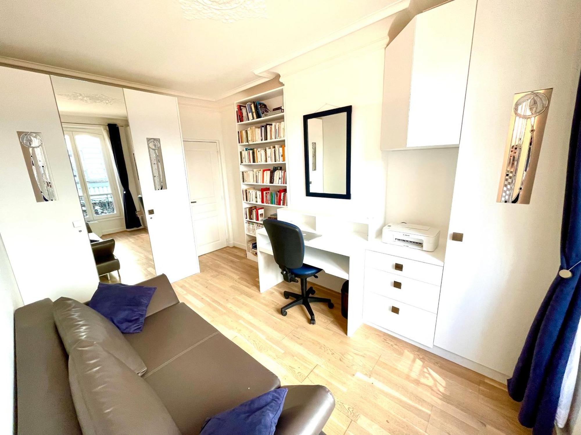 Lovely Montmartre Apartment