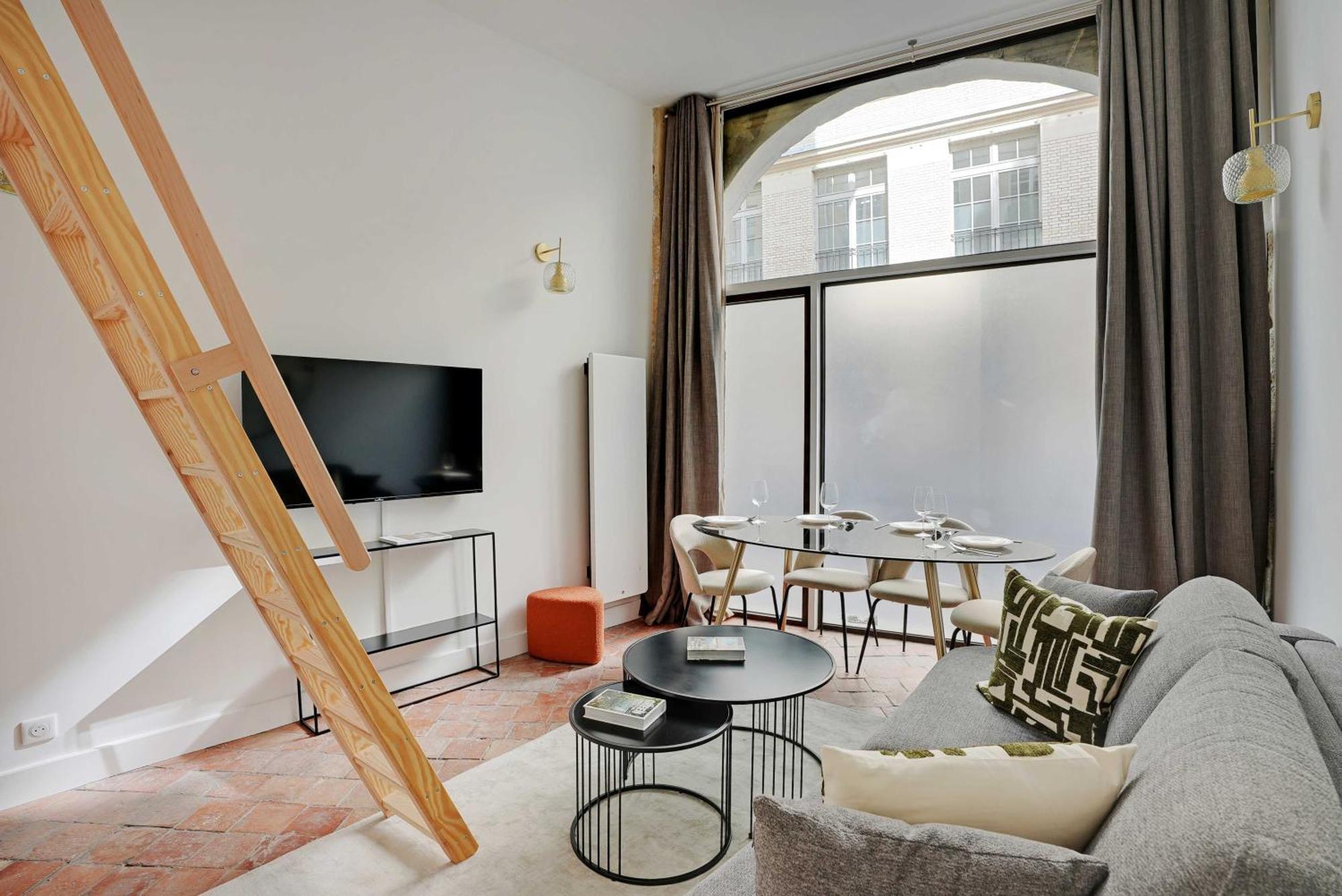 Appartement Magnifique Appt Avec 2 Salons- 1bd-6p - Notre-dame