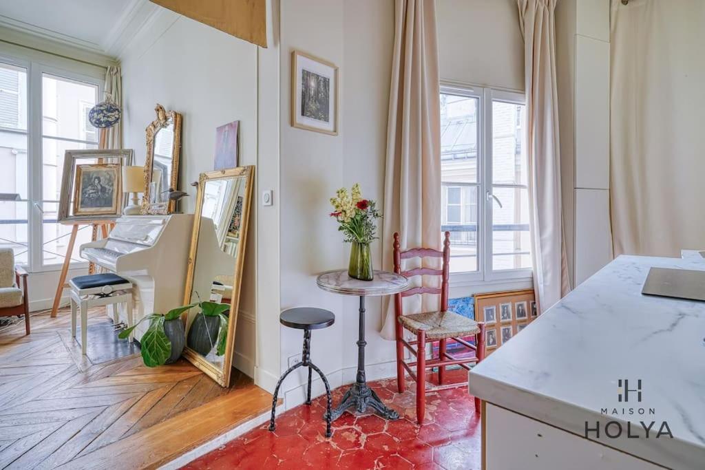 Apartment Charmant 2 Pieces Au Coeur De Faubourg-montmartre - 182c Paris