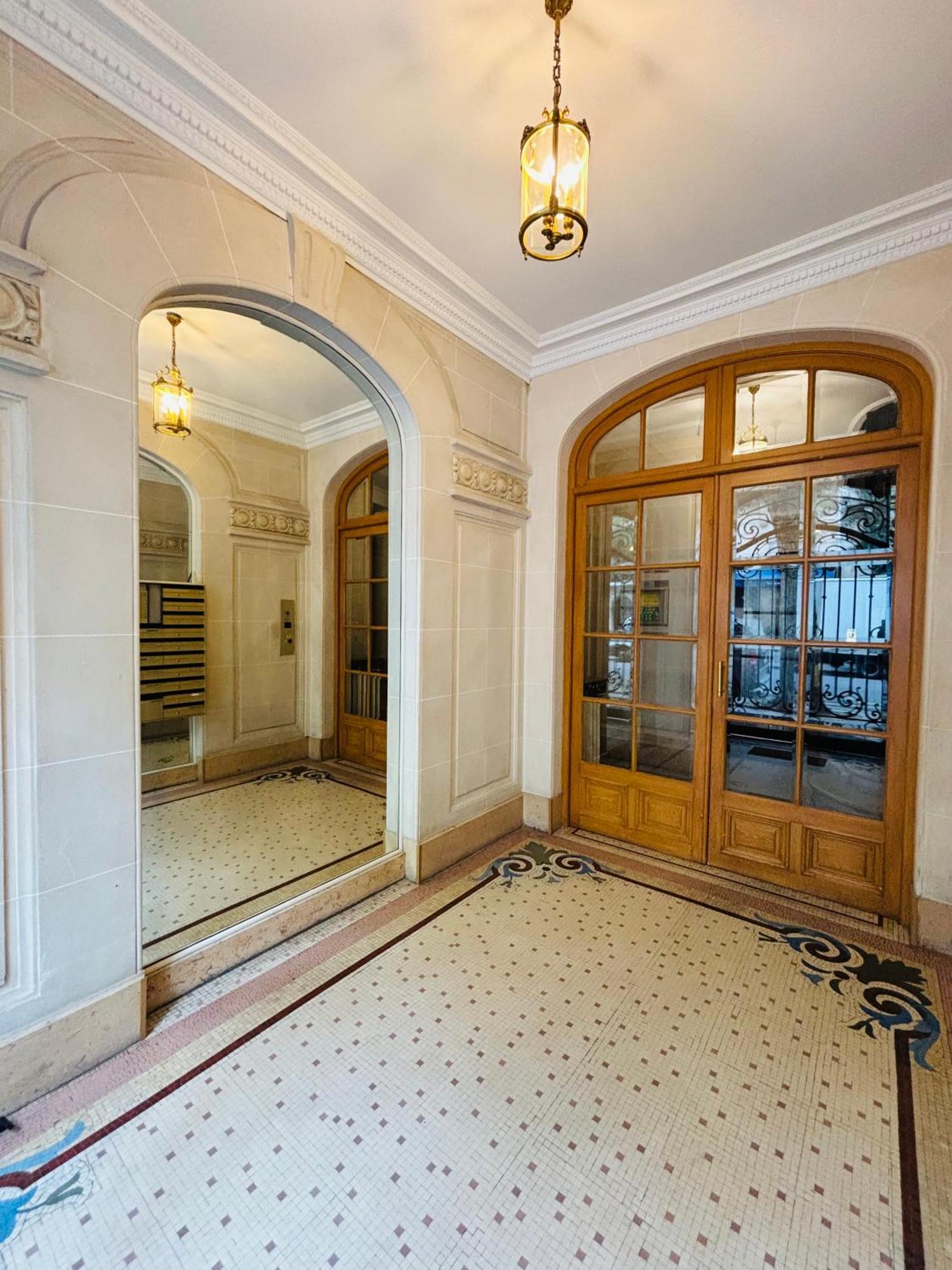 Apartment Le Felix - Proche Metro, Tous Commerces Paris