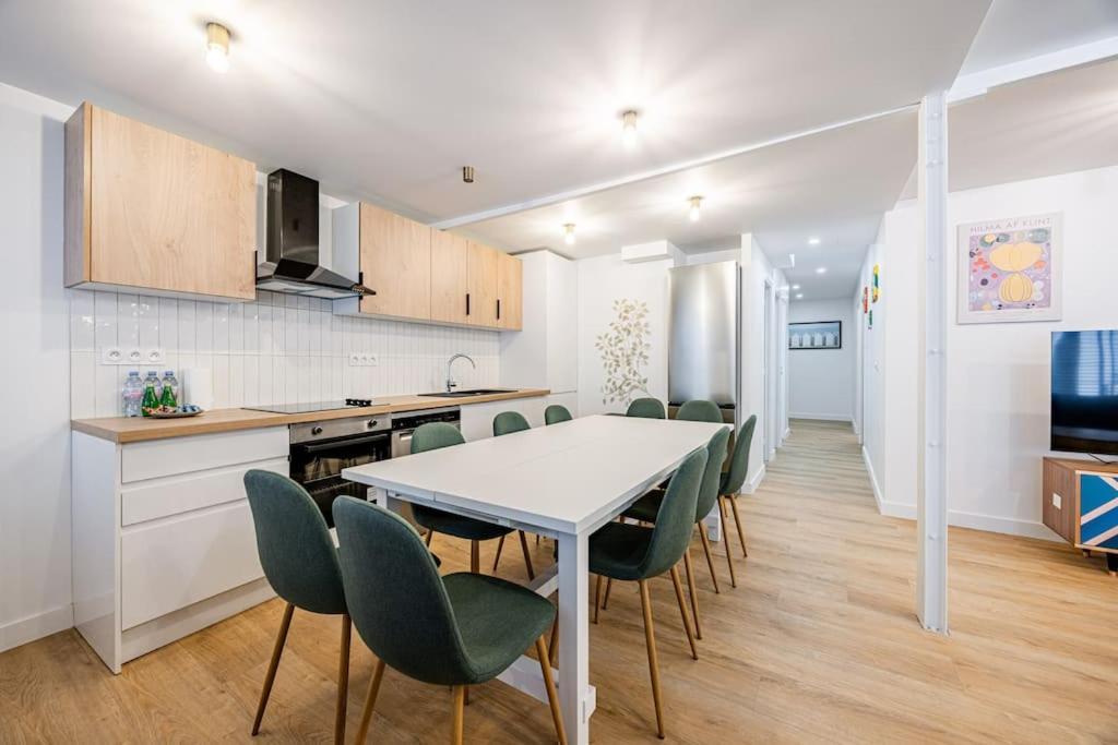 Apartment 8pers # 3 Bedrooms # Pereire # 17