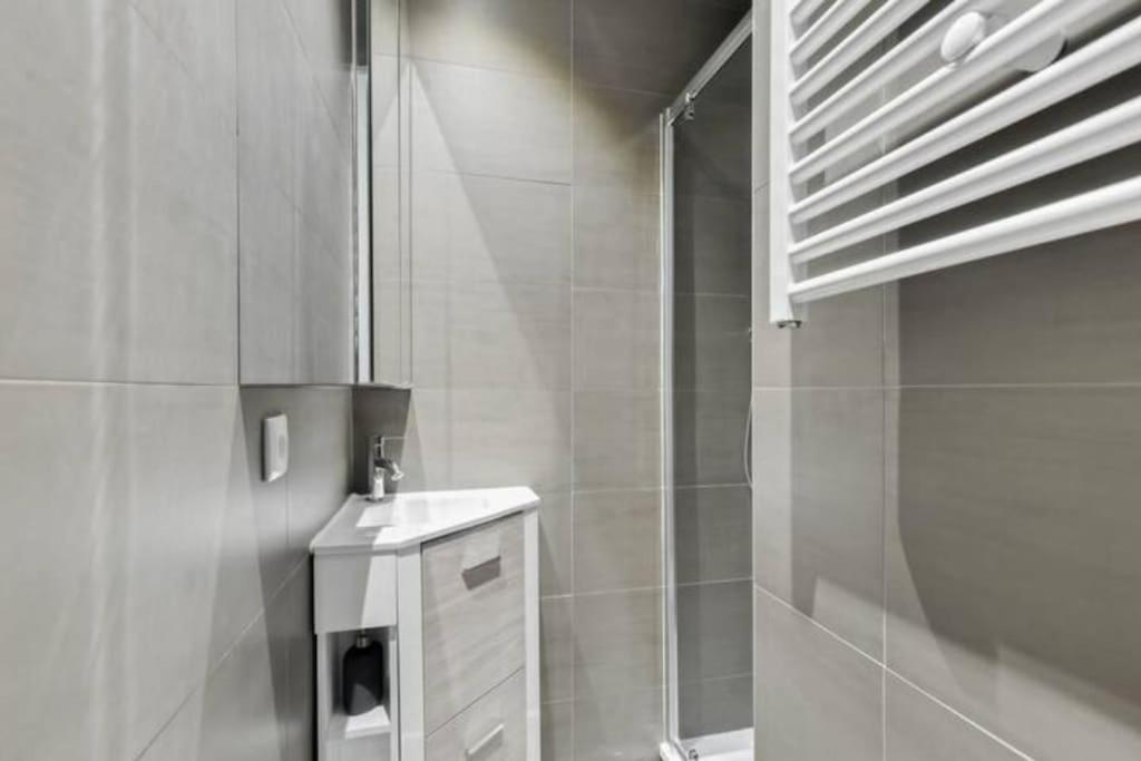 Apartment Entier A Montmartre Pour 4 Paris