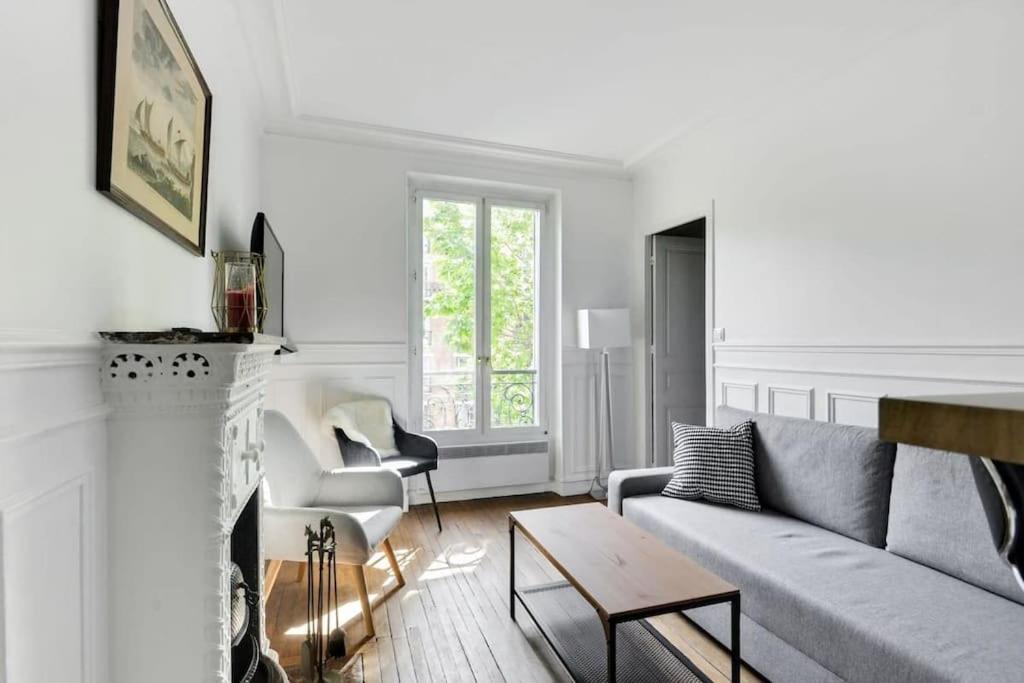 Entier A Montmartre Pour 4 *