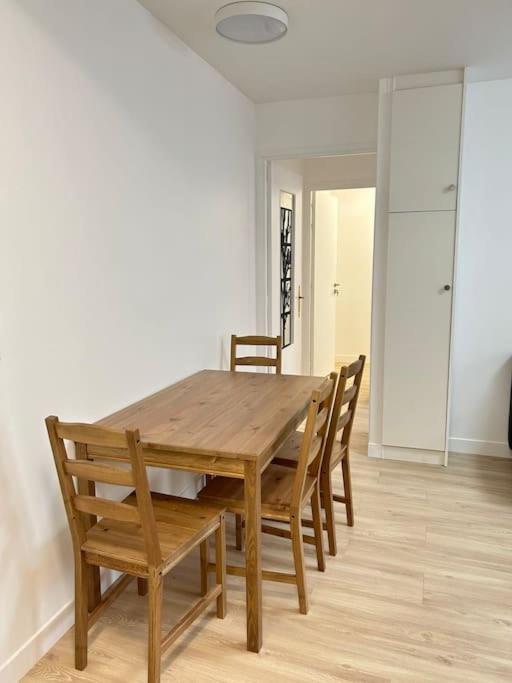 Apartment Spacious Near Carre De Baudouin Bua Paris