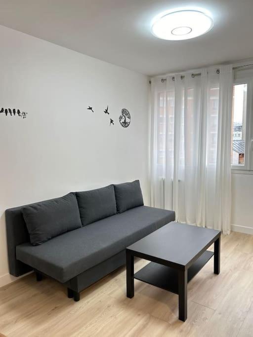 Apartment Spacious Near Carre De Baudouin Bua *